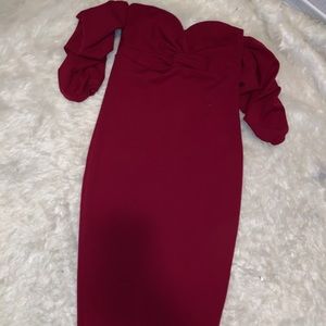 Off shoulder dress with sleeves